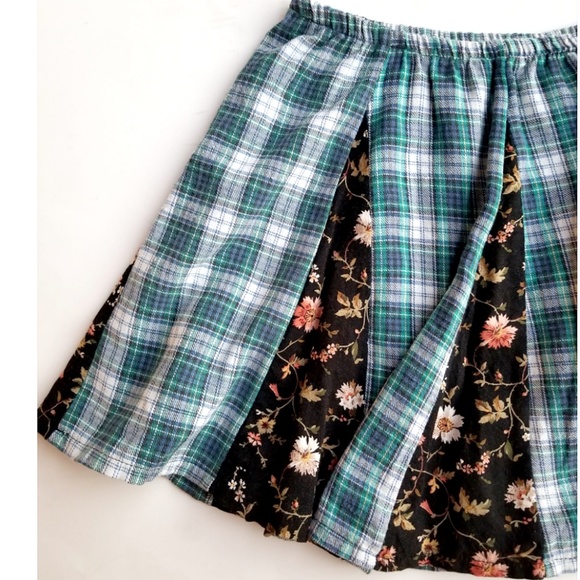 LF Dresses & Skirts - Furst of a Kind Skater Skirt